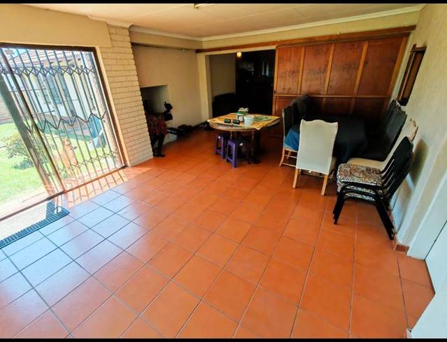 3 BEDROOM HOUSE FOR SALE IN HEUWELOORD